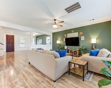 15419 Amber Manor Ln Lane - Photo Thumbnail 2