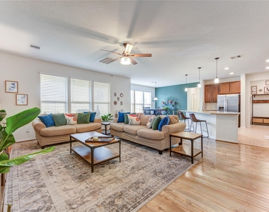 15419 Amber Manor Ln Lane - Photo Thumbnail 3