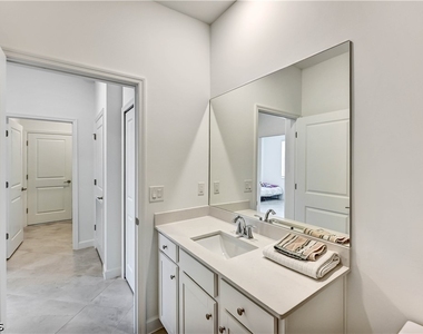 20545 Hazelnut Court S - Photo Thumbnail 12