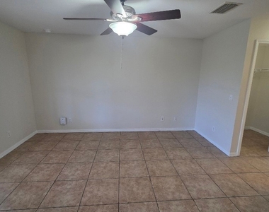 839 Lamar Street E - Photo Thumbnail 14