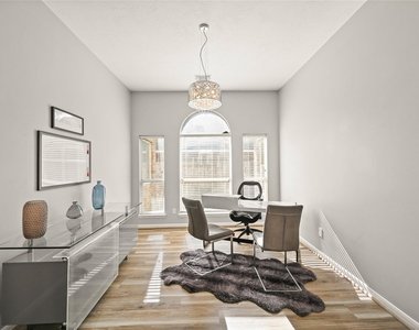 1330 Leigh Gardens Drive - Photo Thumbnail 12