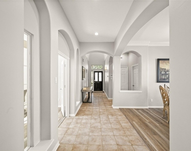1330 Leigh Gardens Drive - Photo Thumbnail 3