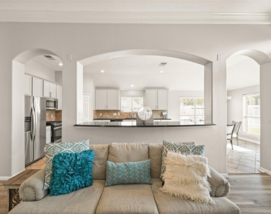 1330 Leigh Gardens Drive - Photo Thumbnail 9