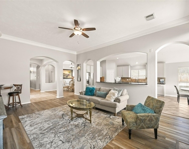 1330 Leigh Gardens Drive - Photo Thumbnail 7