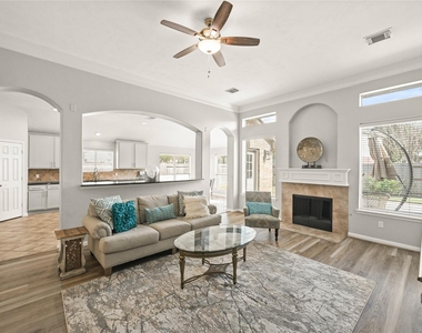 1330 Leigh Gardens Drive - Photo Thumbnail 5