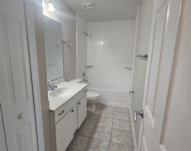 1144 Nw 5th Place - Photo Thumbnail 15