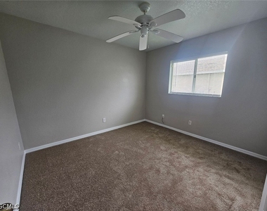 1144 Nw 5th Place - Photo Thumbnail 14