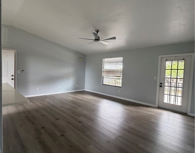 1269 Se 8th Terrace - Photo Thumbnail 11