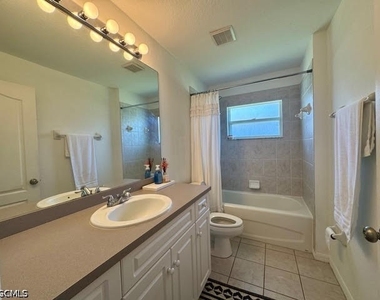 217 Sw 13th Terrace - Photo Thumbnail 9