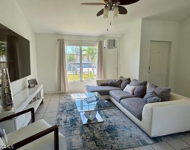 217 Sw 13th Terrace - Photo Thumbnail 3