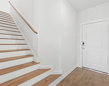 2916 Newloch Lane - Photo Thumbnail 9
