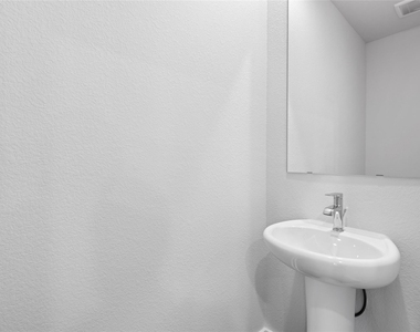 2916 Newloch Lane - Photo Thumbnail 8