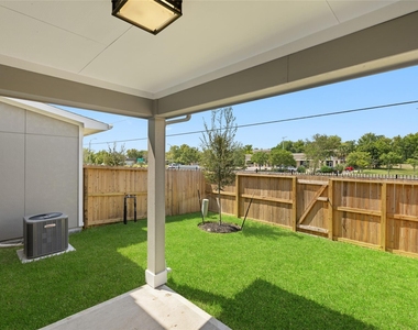 2916 Newloch Lane - Photo Thumbnail 21