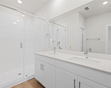 2916 Newloch Lane - Photo Thumbnail 13