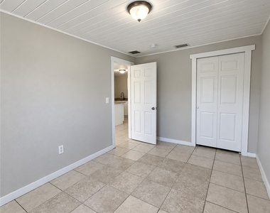 3236 Dora Street - Photo Thumbnail 6