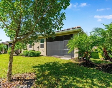 10295 Bonavie Cove Drive - Photo Thumbnail 18