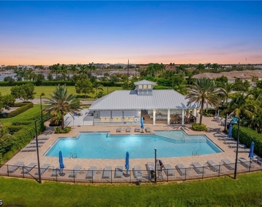 10295 Bonavie Cove Drive - Photo Thumbnail 21