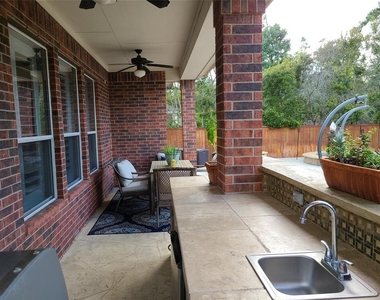 106 W Arbor Camp Circle - Photo Thumbnail 24