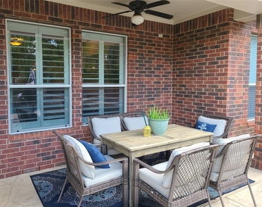 106 W Arbor Camp Circle - Photo Thumbnail 25