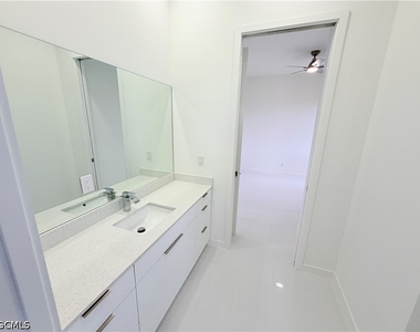 3046 Nw 41st Place - Photo Thumbnail 22