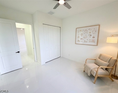 3046 Nw 41st Place - Photo Thumbnail 28