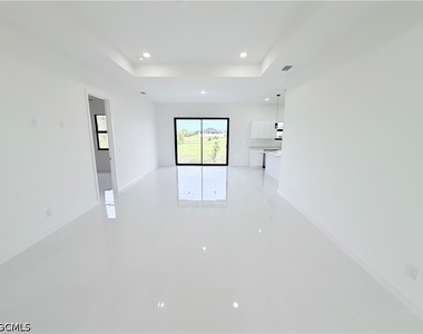 3046 Nw 41st Place - Photo Thumbnail 5