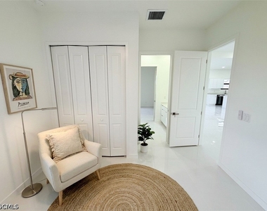 3046 Nw 41st Place - Photo Thumbnail 21