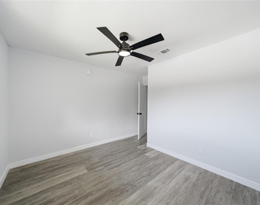 13107 Boreas Drive - Photo Thumbnail 25