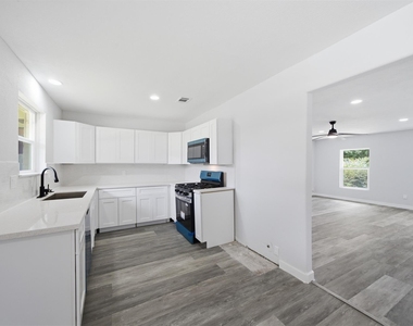 13107 Boreas Drive - Photo Thumbnail 8