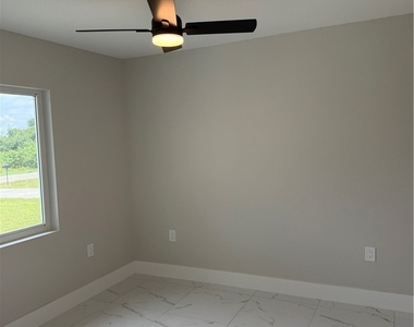 362 Petite Avenue - Photo Thumbnail 2