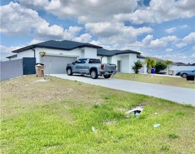 5022-5024 Centennial Boulevard - Photo Thumbnail 1