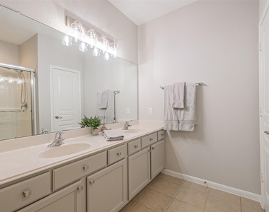 9718 Catalina Leaf Lane - Photo Thumbnail 38