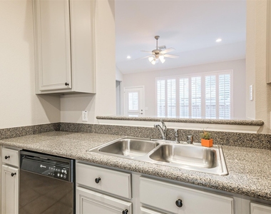 9718 Catalina Leaf Lane - Photo Thumbnail 21