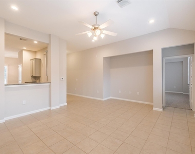 9718 Catalina Leaf Lane - Photo Thumbnail 8
