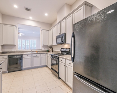 9718 Catalina Leaf Lane - Photo Thumbnail 19