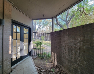 10811 Richmond Avenue - Photo Thumbnail 26