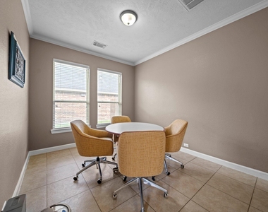 2413 Quiet Arbor Lane - Photo Thumbnail 4