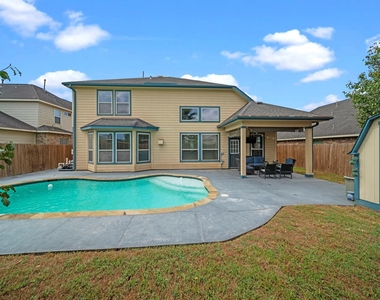 2413 Quiet Arbor Lane - Photo Thumbnail 33