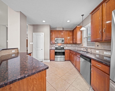 2413 Quiet Arbor Lane - Photo Thumbnail 11