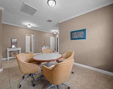 2413 Quiet Arbor Lane - Photo Thumbnail 5