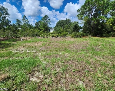 1119 Sunrise Boulevard - Photo Thumbnail 7