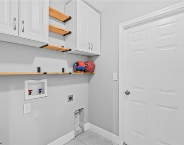 3019 34th Street Sw - Photo Thumbnail 12