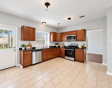 15614 Hatfield Hollow Drive - Photo Thumbnail 8