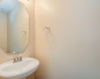 23 Fairlee Court - Photo Thumbnail 6