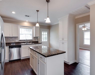 2612 Harvard Street - Photo Thumbnail 10