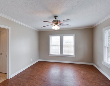 2612 Harvard Street - Photo Thumbnail 17