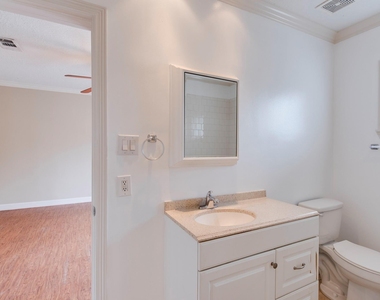 2612 Harvard Street - Photo Thumbnail 15