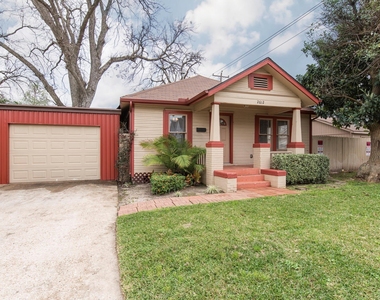 2612 Harvard Street - Photo Thumbnail 3