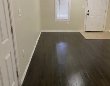 7409 Avenue L - Photo Thumbnail 3