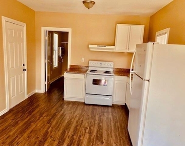 7409 Avenue L - Photo Thumbnail 1